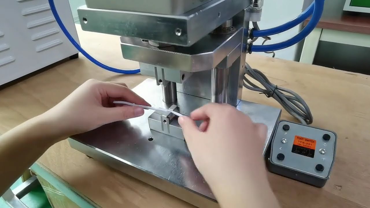 半自動中段剝線機｜精準完成電線中段剝皮作業