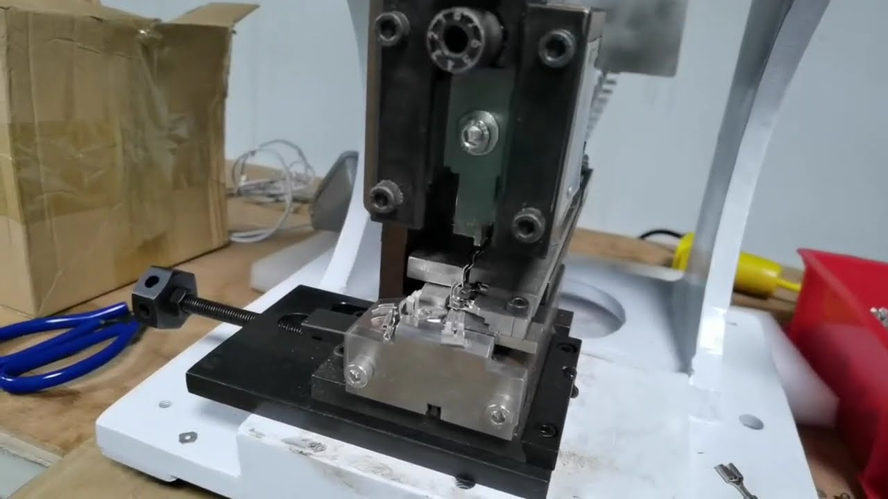 單粒模具壓接機｜高效精密端子壓接解決方案